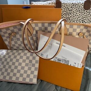 Authentic Louis Vuitton Azure Never Full MM with rose inside